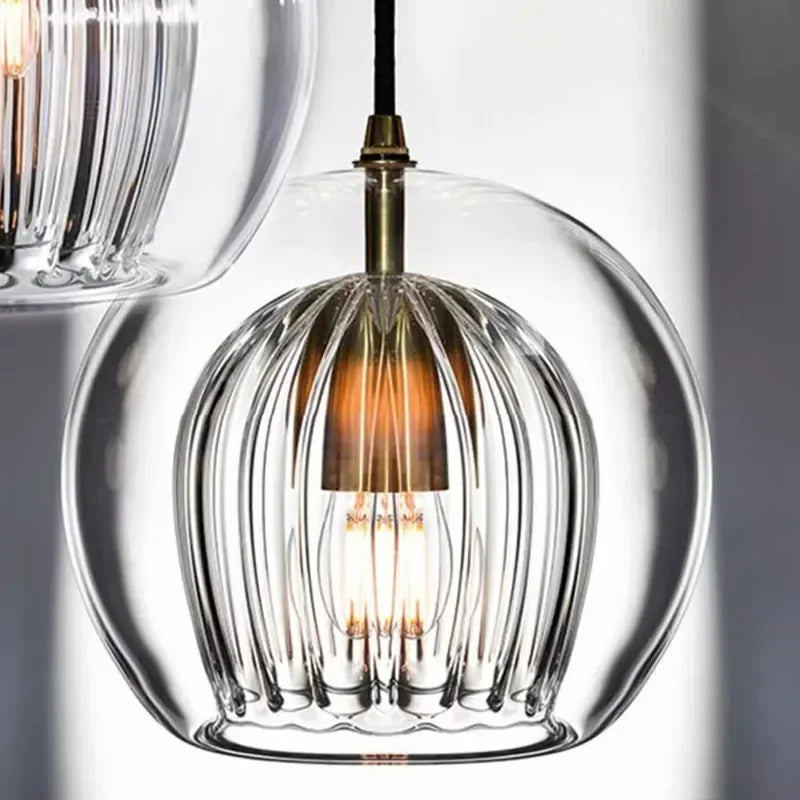 LuxeSphere – Moderne Hängelampe aus Glas