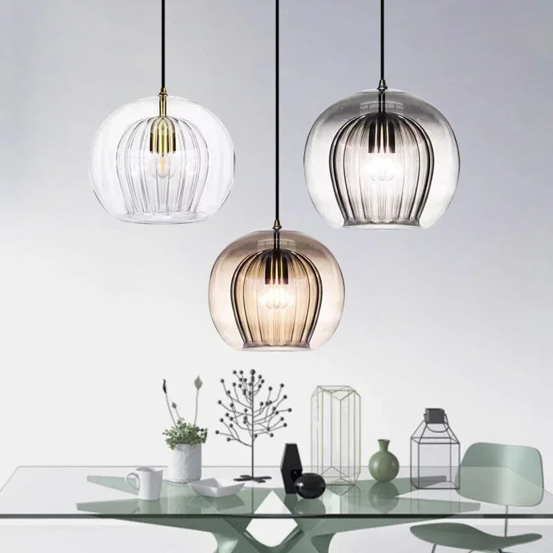 LuxeSphere – Moderne Hängelampe aus Glas