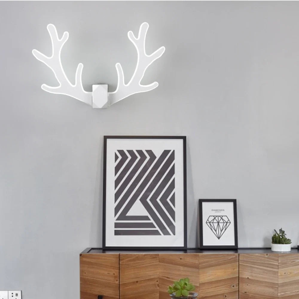 Buntes Geweih Wandlampe