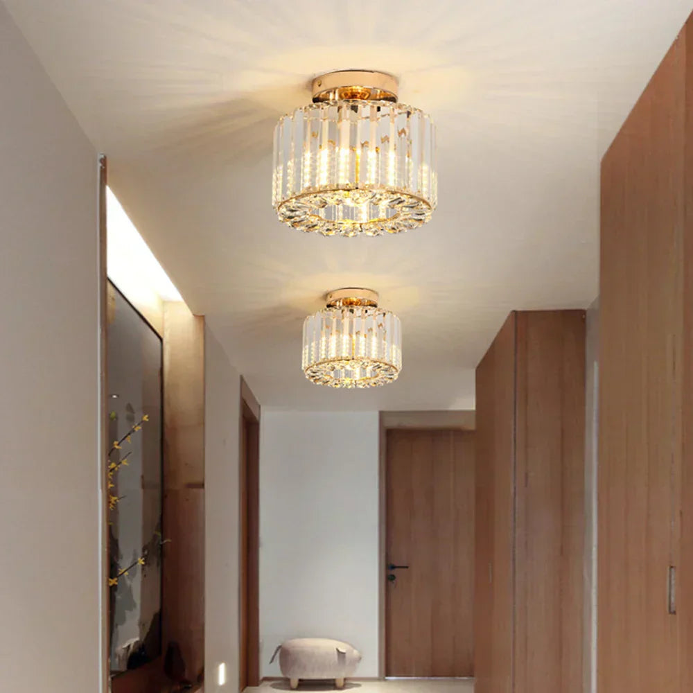 Frendorf | LuxeSpark Strahlende Deckenleuchte aus Kristall | Luxuriöses Design | Perfekt für Wohn- & Esszimmer | In Schwarz & Gold erhältlich