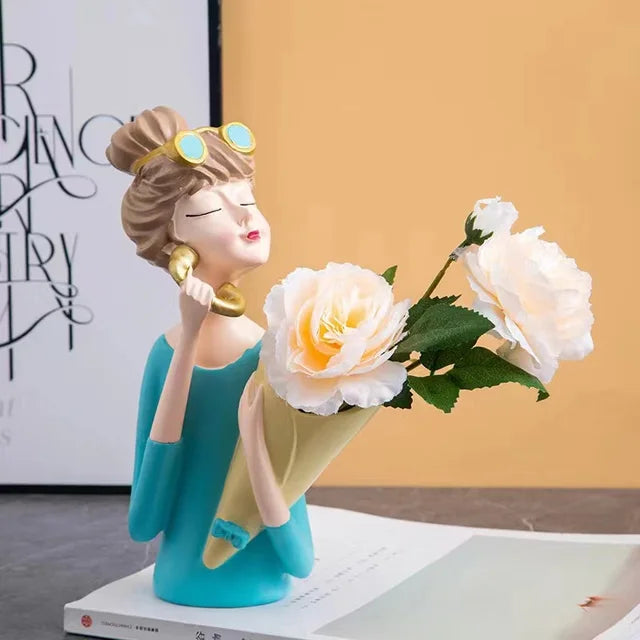 FloralFinesse - Mädchen Vase Dekor