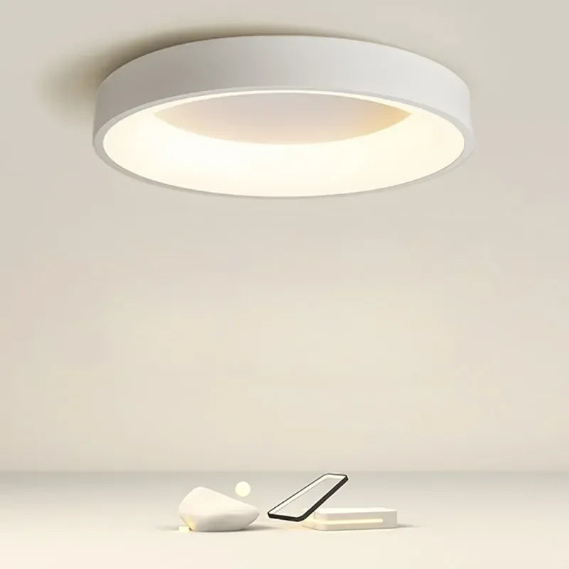 CelestialBeam - Runde norwegische LED-Deckenlampe für moderne Innenräume