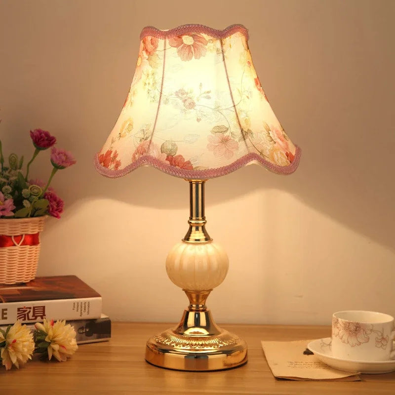 Frendorf | NordicVintage Tischlampe im nordischen Vintage-Stil | Retro Design | Stimmungslicht für Zuhause