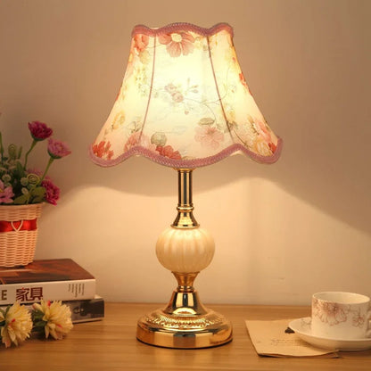 Frendorf | NordicVintage Tischlampe im nordischen Vintage-Stil | Retro Design | Stimmungslicht für Zuhause