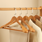 Oaklee Élite – Luxe Holz Kleiderbügel mit Raffiniertem Design
