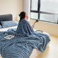 Frendorf | CosyLuxe – Kuscheldecke aus dickem Kaninchenplüsch & Milchsamt (inkl. 2 Kissenbezüge)