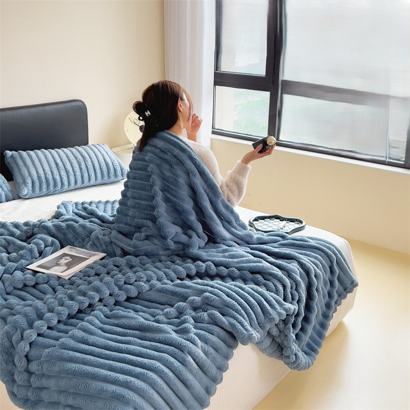 Frendorf | CosyLuxe – Kuscheldecke aus dickem Kaninchenplüsch & Milchsamt (inkl. 2 Kissenbezüge)