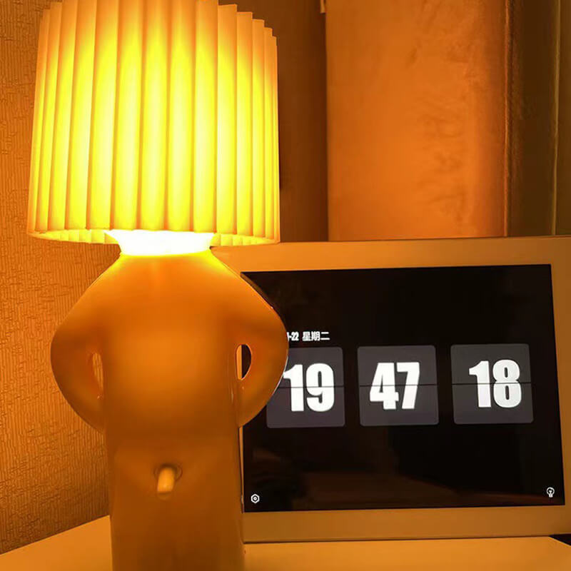 Kleiner Ungezogener Junge Tischlampe