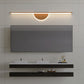 Moderne Wandlampe aus Holzbogen
