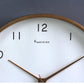 Schlichte analoge Massivholz-Wanduhr für Zuhause – zeitlos und elegant!
