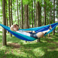 Frendorf | Tragbare Outdoor-Paraglider-Hängematte mit Moskitonetzen (Dunkelblau + Babyblau)