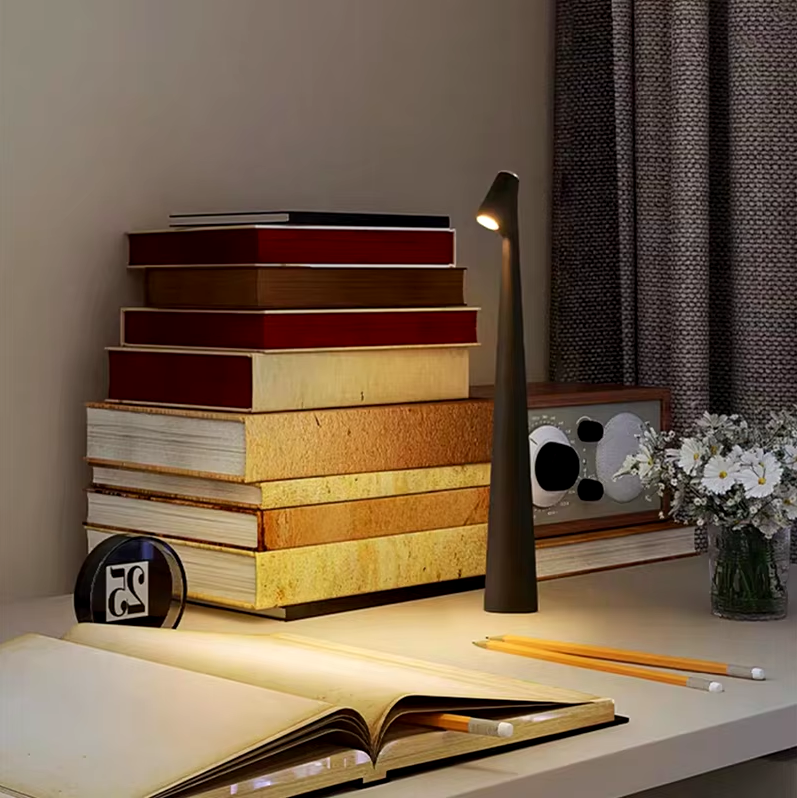 LumiLux Tragbare Touch-LED-Lampe – Wiederaufladbar, Dimmbar und Schlankes Design