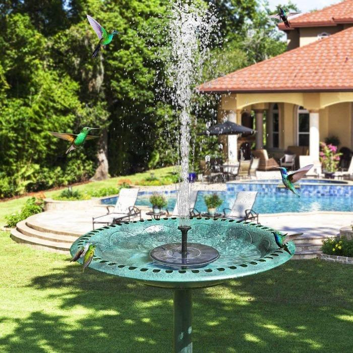 Frendorf | Sophia AquaGlow Solarbrunnen – Charmante Gartenzierbrunnen
