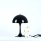 Skulpturale Tischlampe