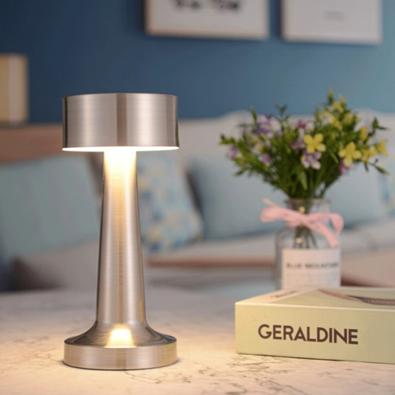 Moderne dimmbare Tischlampe