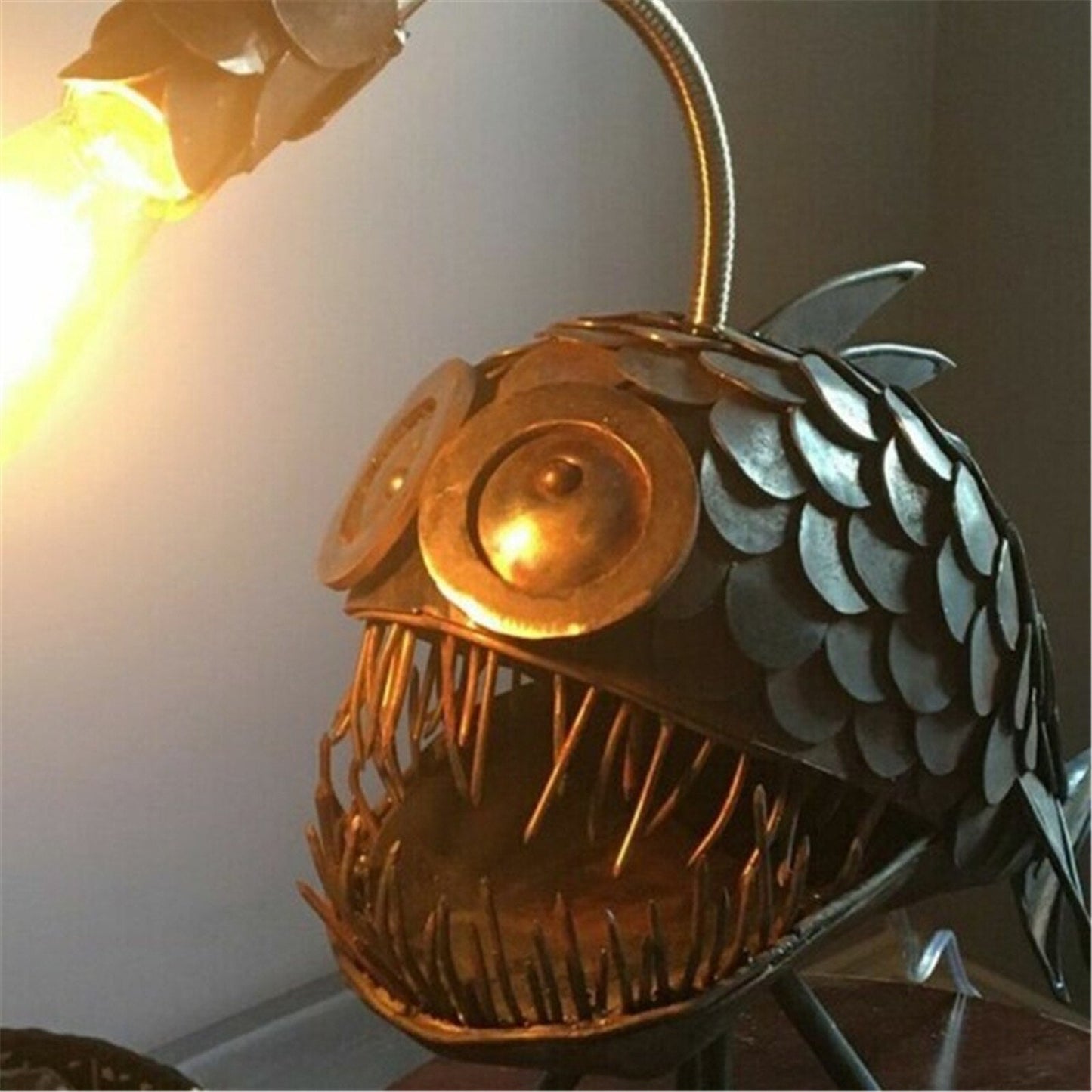 Retro Tischlampe Anglerfischlicht mit flexiblem Lampenkopf Künstlerische Tischlampen für Zuhause Bar Café Wohnkunst Dekorative Ornamente