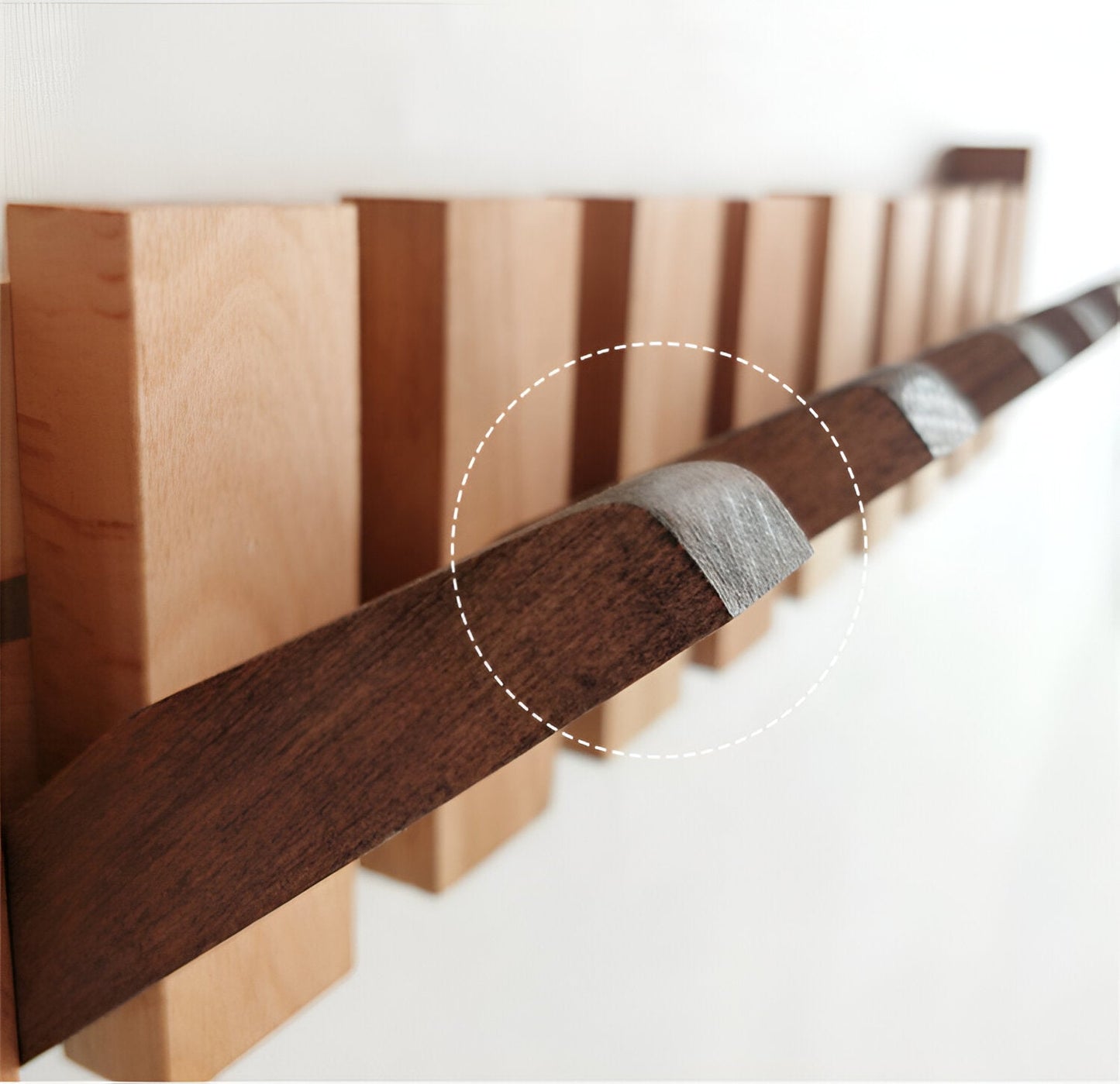 RetroHooks - Holzklavier-Wandregal mit magnetischen Haken