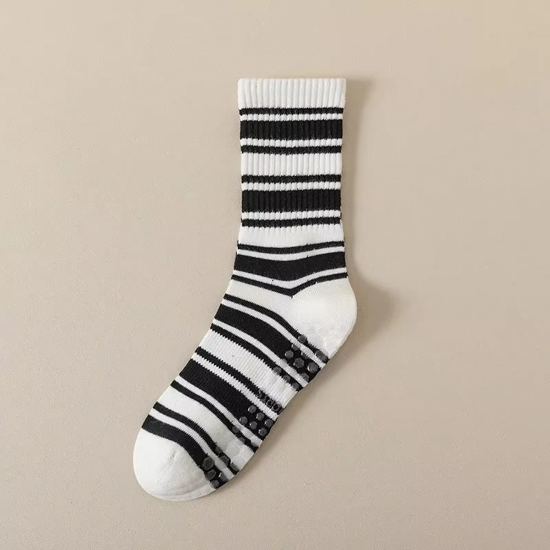 Frendorf | Unisex-Mid-Calf gestreifte Yoga-Socken - rutschfest, schweißabsorbierend, geruchskontrollierend