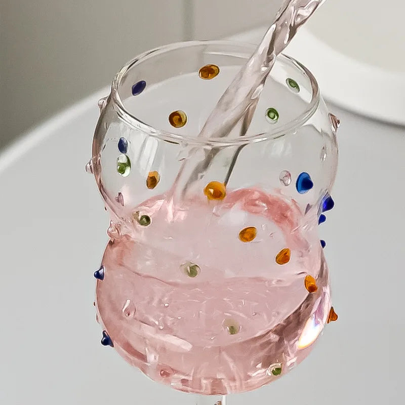 Bunte Punkte Weinglas