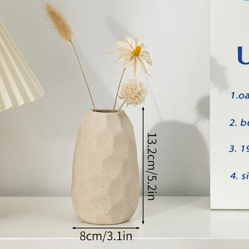 Minimalistische Keramik Blumenvase