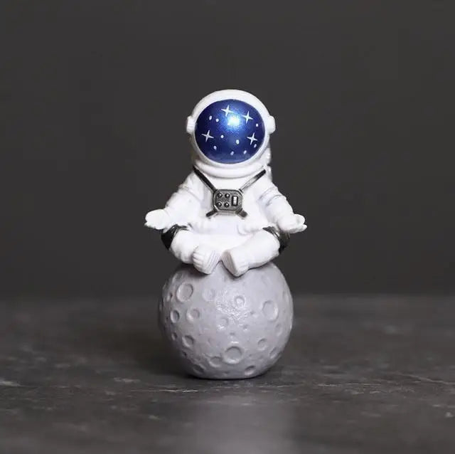 Harz-Astronaut-Figur Statue Raumfahrer Skulptur Pädagogisches Spielzeug Schreibtisch-Dekoration Astronaut-Modell Für Kinder Geschenk