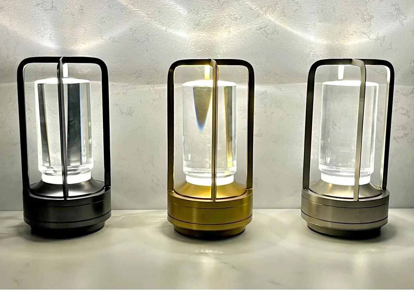 Frendorf | NovaLum Tragbare LED-Laterne | Kabellose Lampe mit Ladestation | Modernes Design | Stimmungslicht für Innen & Außen
