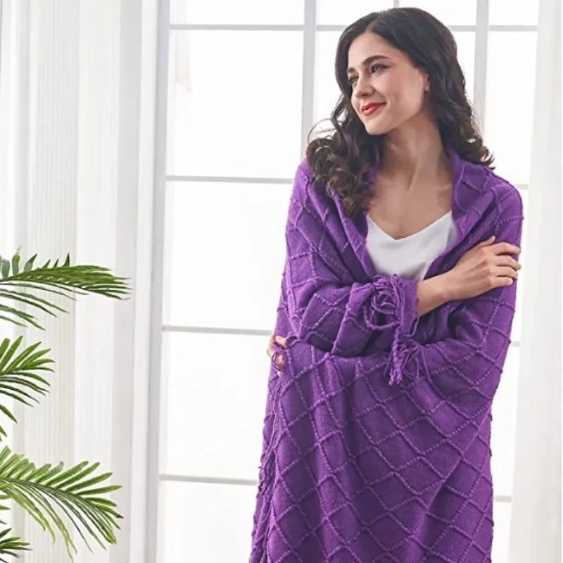 Gemütliche lila Diamant Strickdecke