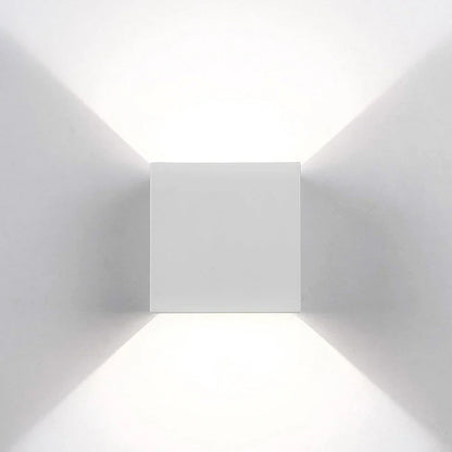 LED Wandleuchte mit Bewegungssensor Moderne Nordic Innenwandleuchte Auf- und Abwärts Würfelleuchte Außen