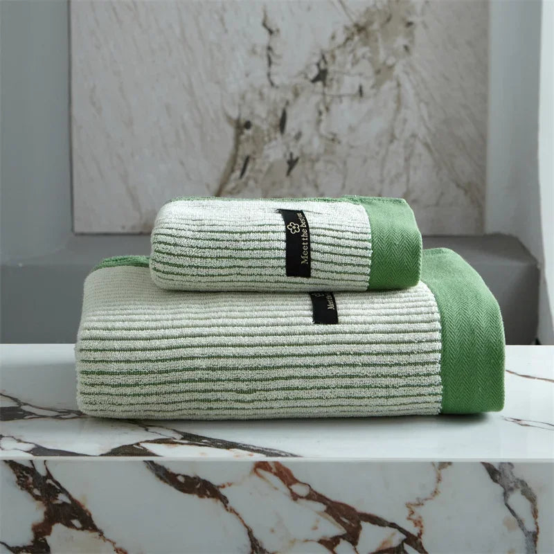 PureSoft – Luxuriertes Badetuch aus 100% Bio-Baumwolle