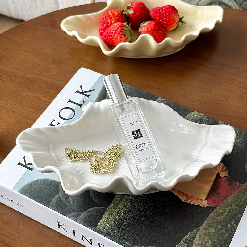 Creme Keramik Muschelteller