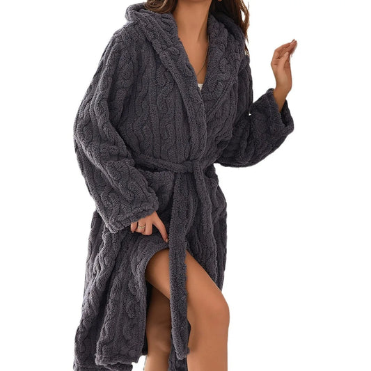 CozyHood – Bademantel mit Kapuze aus Coral-Fleece