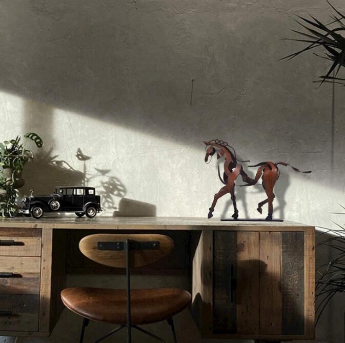 Frendorf | IronSteed Metall Pferdeskulptur | Elegante Dekofigur | Zeitloses Design für Zuhause & Büro