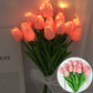 LED-Lampe mit künstlichem Tulpenblumenstrauß perfekt für Geschenke oder als Hochzeitsfeier-Hausdekorationen