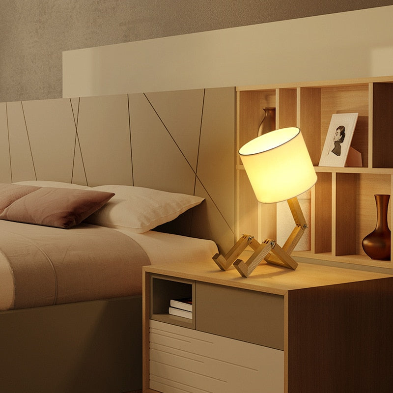 Robot Form Holz Tischlampe