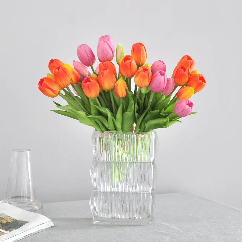 Frendorf | 5 kurze Pole Tulpen Kunstblumen – weiche Gummi-Seiden-Tulpen für Wohnkultur, Hochzeiten und Fotografie-Requisiten