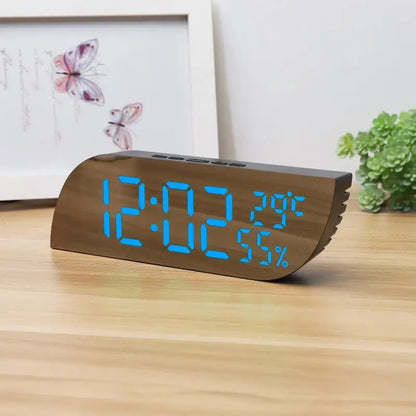 LED Digitalwecker mit Doppelanzeige & unbegrenztem Snooze
