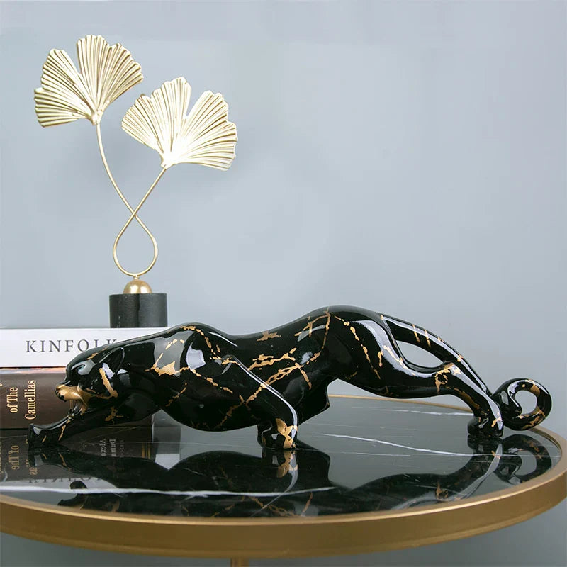 Eleganter Jaguar Steinbildhauer