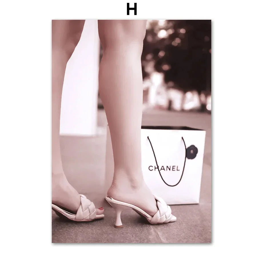 Französischer Luxusladen Mode Nordischer Poster Parfüm Sexy Mädchen Straßenansicht Wandkunst Leinwandmalerei Wandbilder Wohnzimmer Dekor