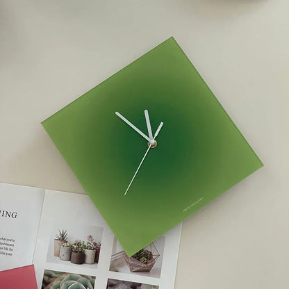 Quadratische Wanduhr ohne Zahlen aus Acryl