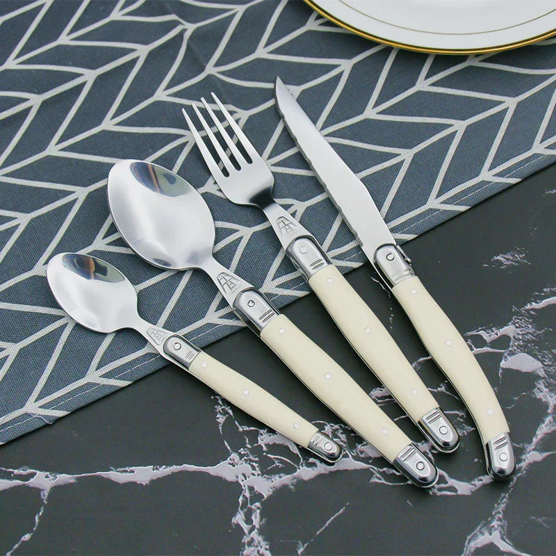 IvoryElegance – Luxus Laguiole Besteckset mit zeitlosem Stil
