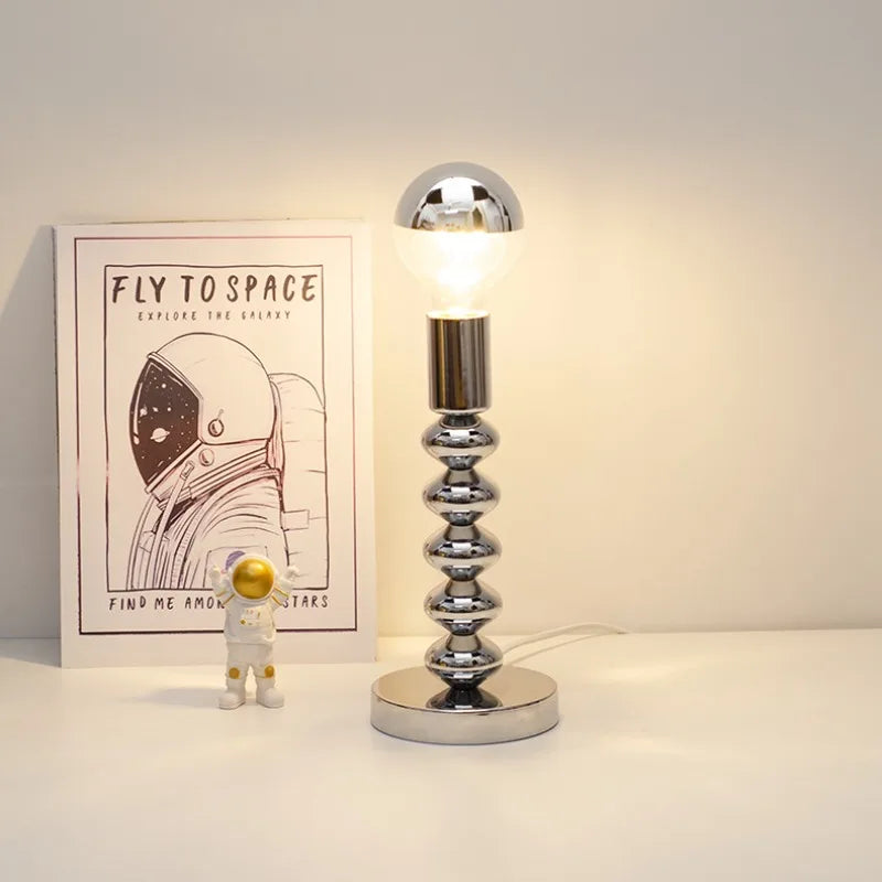 Frendorf | LumiSphere – Moderne Tischlampe mit Schirm aus Spiegelglas