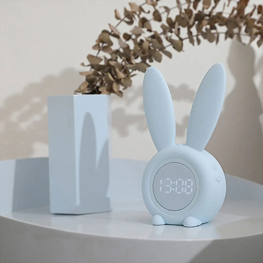 Frendorf | GlowBunny – Süßes Kaninchen-Wecker mit sanftem LED-Licht und Display