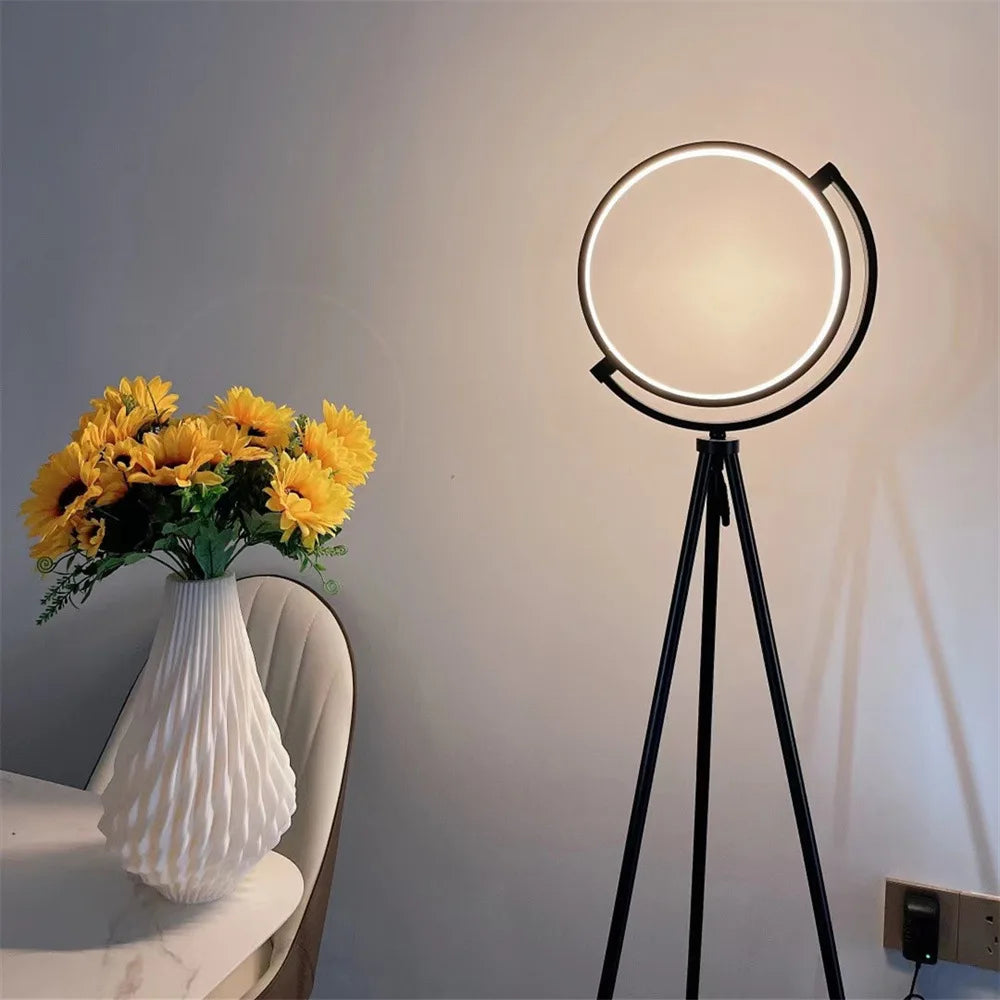 Frendorf | HaloLux Stehlampe mit LED | Modernes Design | Stimmungsvolle Beleuchtung für Zuhause und Büro
