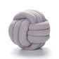 Gooi Kissen - Cozy - Handgeknoteter Ball - Lammfell