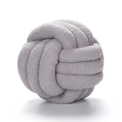 Gooi Kissen - Cozy - Handgeknoteter Ball - Lammfell