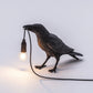 Frendorf | Moderne Lucky Bird Tischlampe – Kreatives Harz Tierdesign für Schlafzimmer und Wohnzimmer
