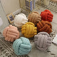 Gooi Kissen - Cozy - Handgeknoteter Ball - Lammfell