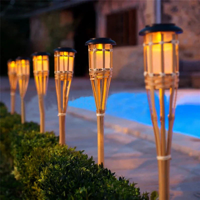 Frendorf |  Solar-Fackel 5er-Set | Flammenoptik LED Gartenleuchten | Solarbetrieben | Dekoratives Licht für Außen