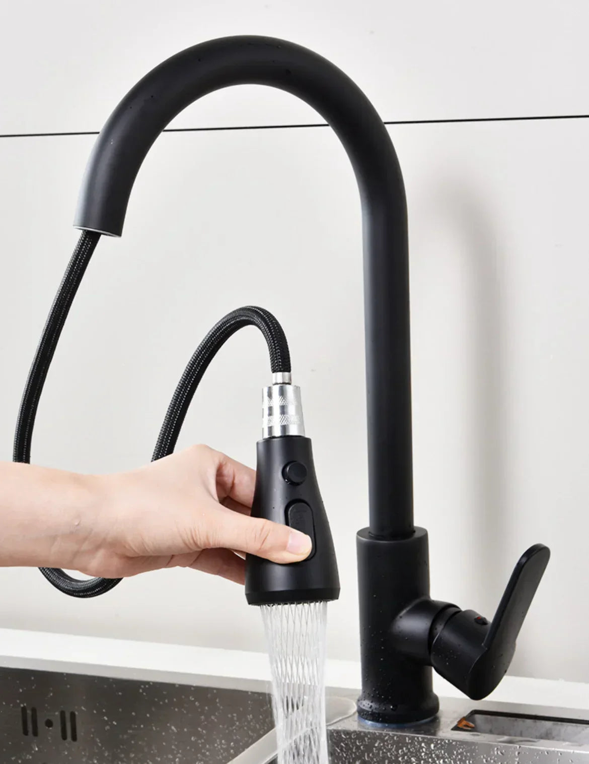 Frendorf | Küchenarmatur mit ausziehbarem Auslauf – Gebürstetes Nickel