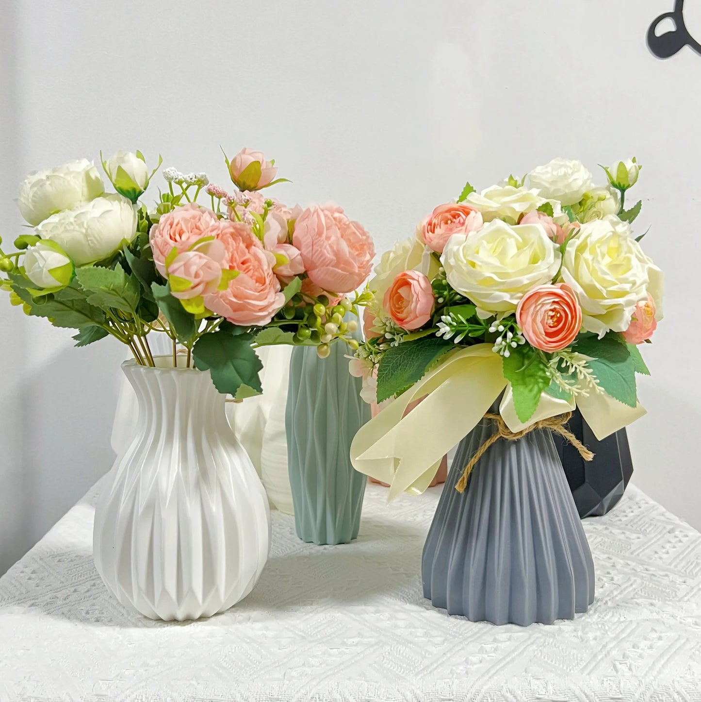 Moderne elegante Blumenvasen